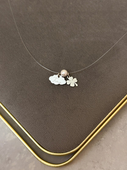 Nevidljiva ogrlica s graviranim oblakom i djetelinom