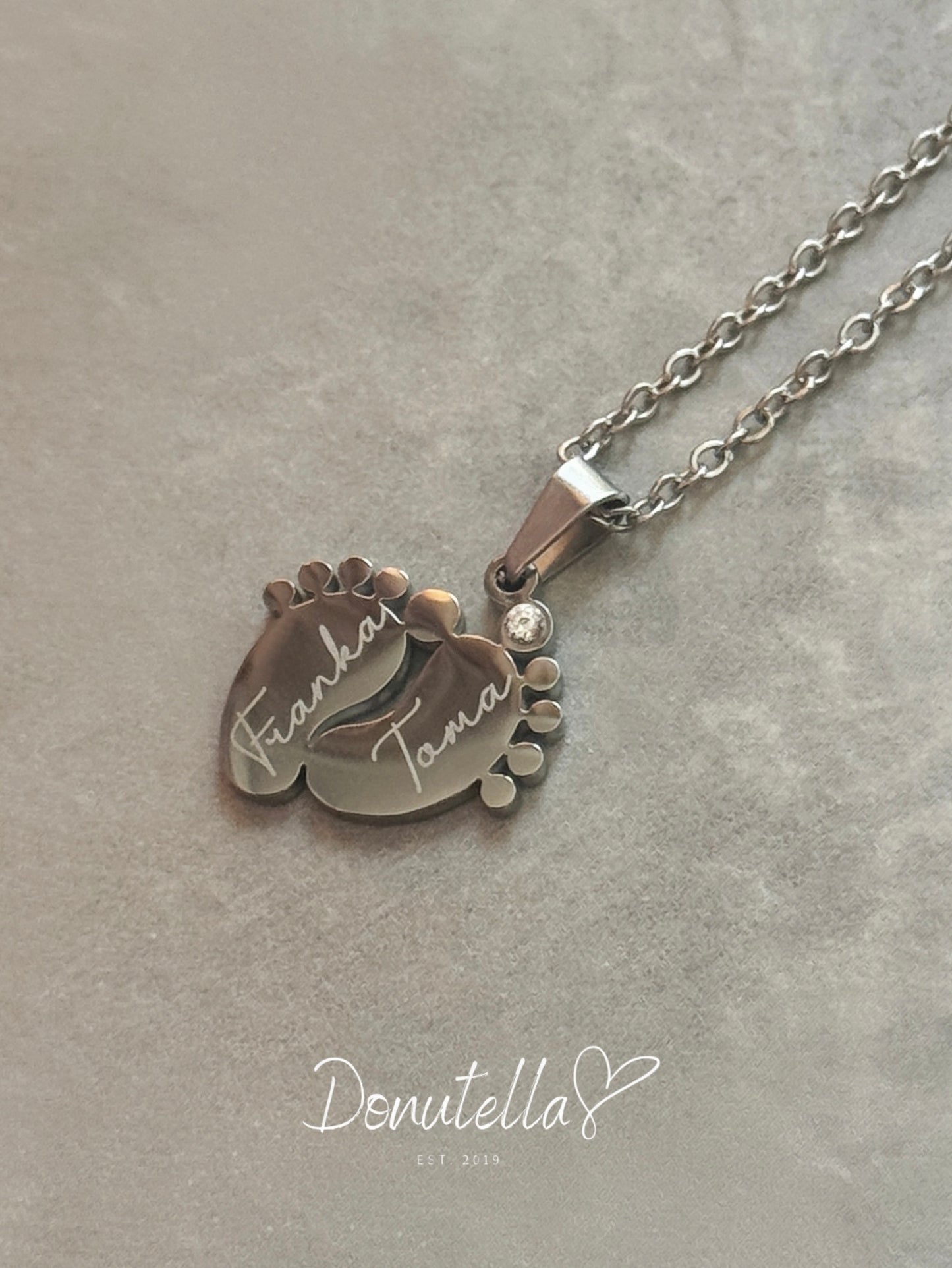 Čelična ogrlica s imenom