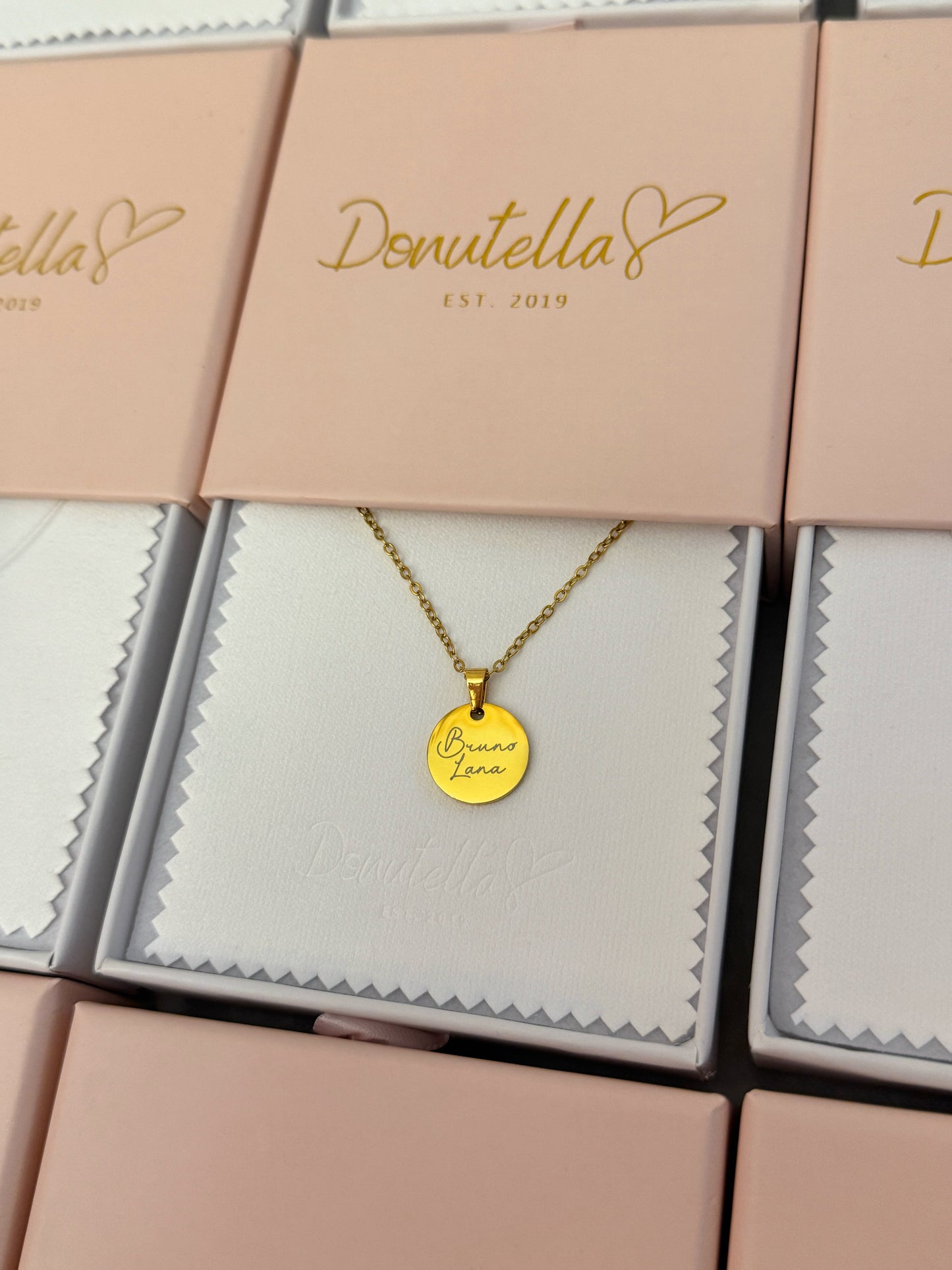 Čelična ogrlica s gravurom