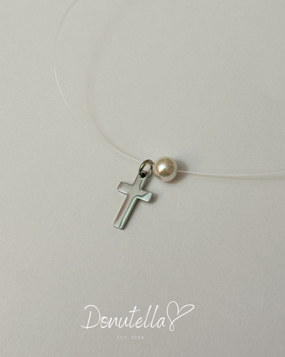 Nevidljiva ogrlica s križićem