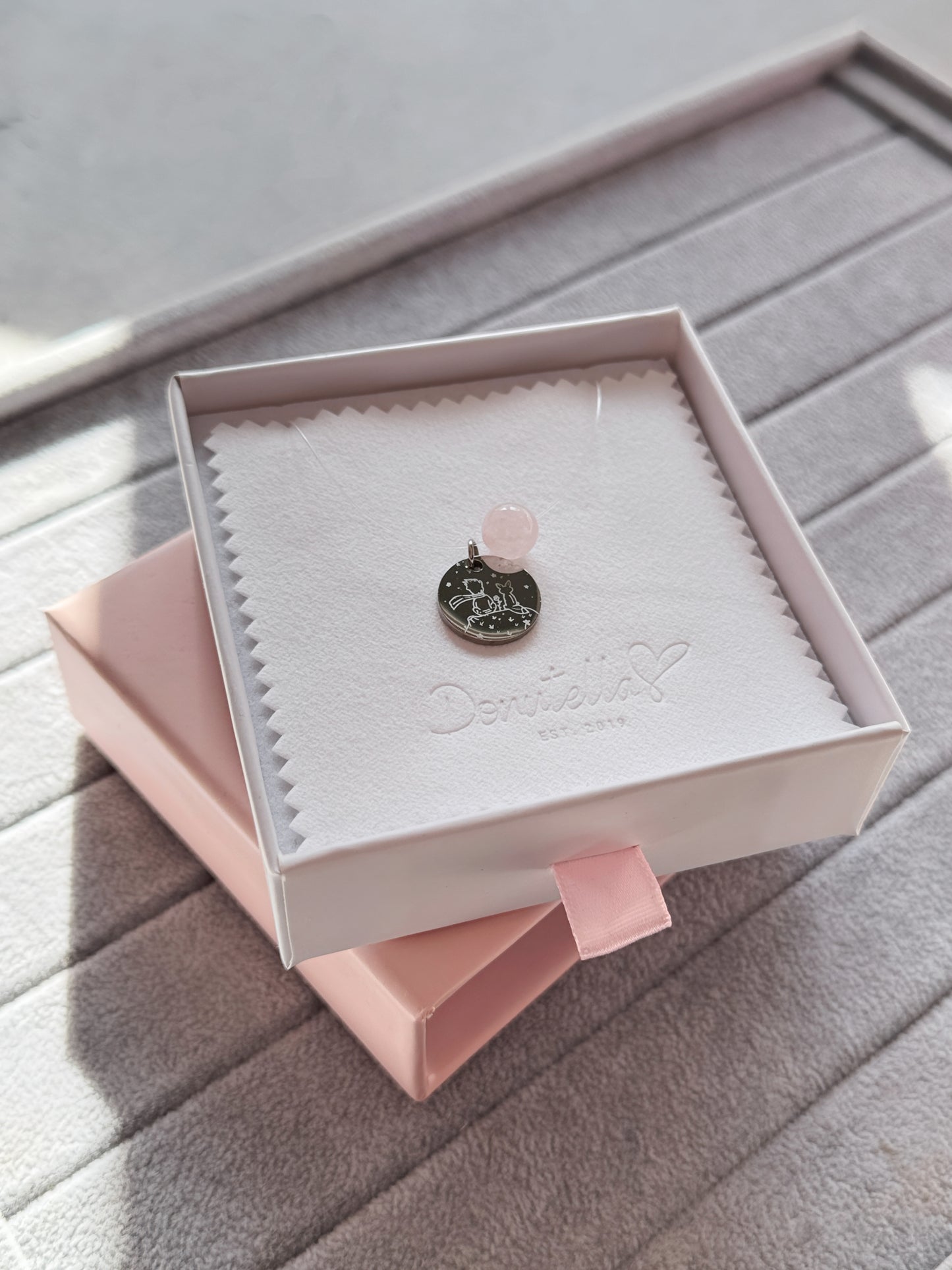 Nevidljiva ogrlica Mali princ