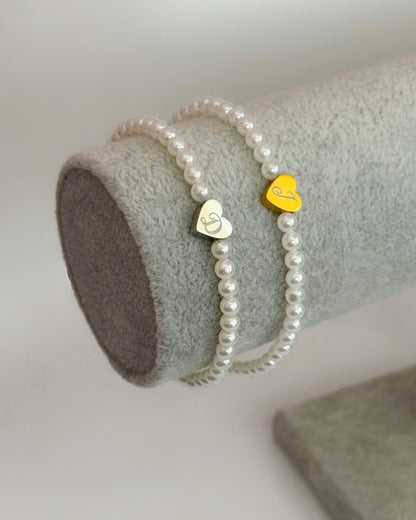 Narukvica sedef perlice i gravirani inicijal